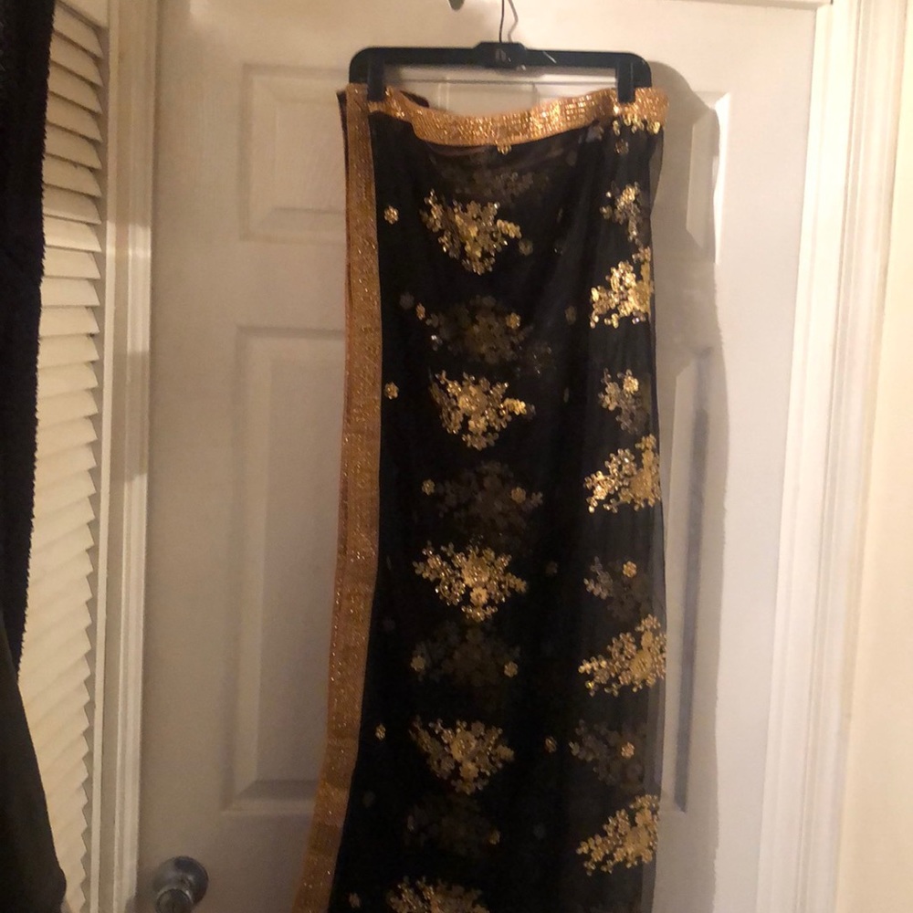 Women’s handmade Evening  wrap haven’t been used.